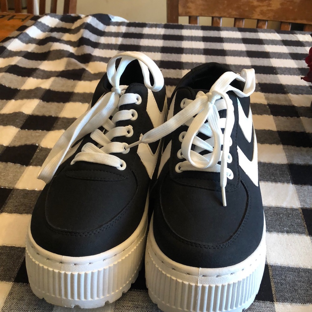 Black platform sneakers